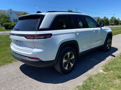 Bright White Clearcoat 2022 Jeep Grand Cherokee 4xe Base