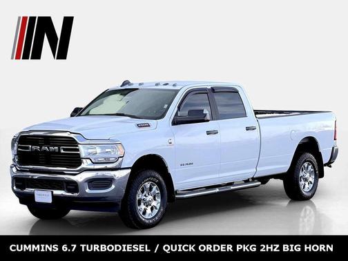 2020 RAM 2500 Big Horn Crew Cab 4X4 8' Box
