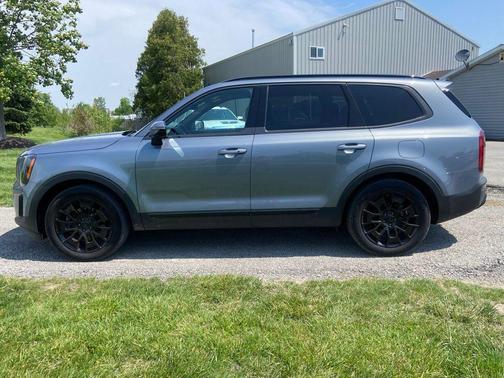 Everlasting Silver 2021 Kia Telluride SX