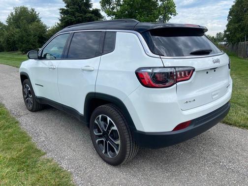 Bright White Clearcoat 2022 Jeep Compass Limited