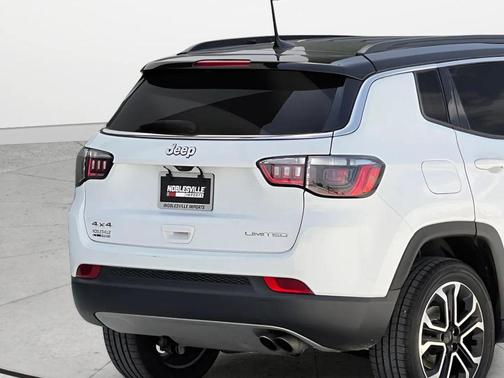 Bright White Clearcoat 2022 Jeep Compass Limited