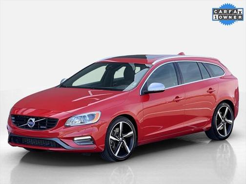 2015 Volvo V60 T6 R-Design Platinum