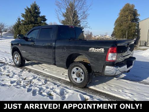 2021 RAM 2500 Tradesman Crew Cab 4x4 6'4' Box
