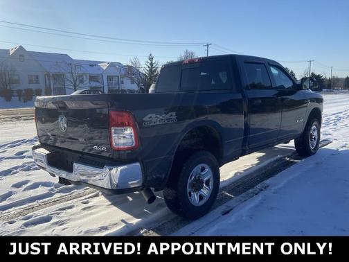 2021 RAM 2500 Tradesman Crew Cab 4x4 6'4' Box