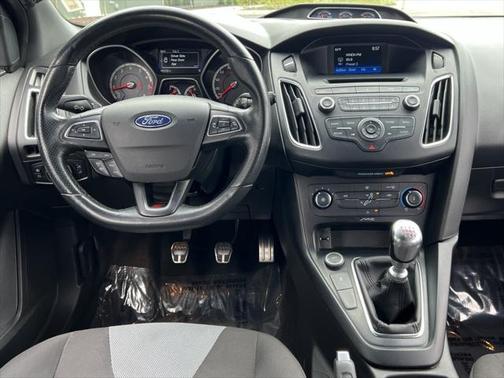 2017 Ford Focus ST ST
