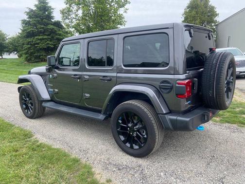 Granite Crystal Metallic Clearcoat 2022 Jeep Wrangler Unlimited 4xe Sahara