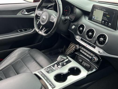 2018 Kia Stinger GT2