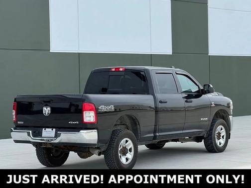 2021 RAM 2500 Tradesman Crew Cab 4x4 6'4' Box