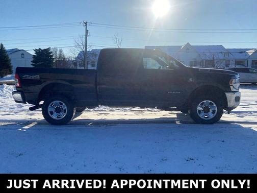 2021 RAM 2500 Tradesman Crew Cab 4x4 6'4' Box