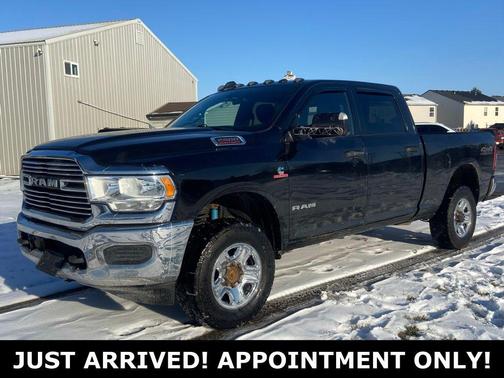 2021 RAM 2500 Tradesman Crew Cab 4x4 6'4' Box