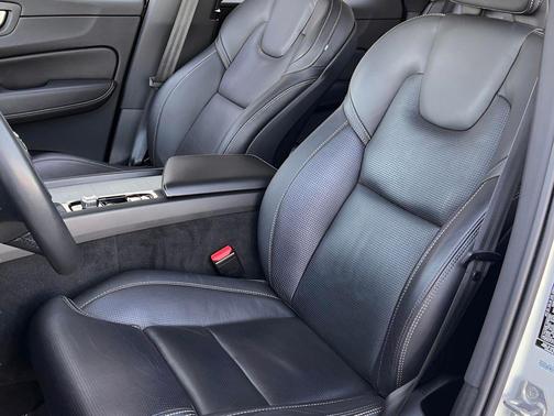 2021 Volvo XC60 T5 Inscription