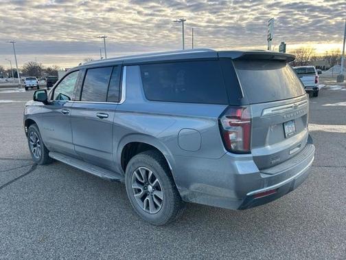 2022 Chevrolet Suburban LT