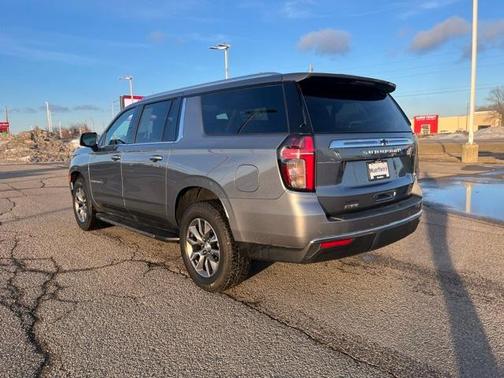 2022 Chevrolet Suburban LT