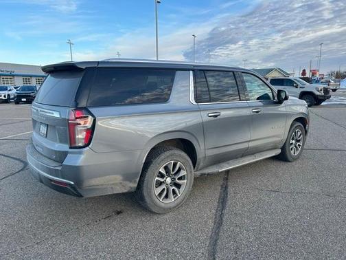 2022 Chevrolet Suburban LT