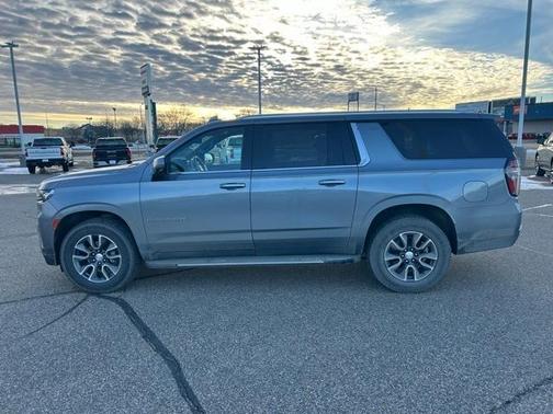 2022 Chevrolet Suburban LT