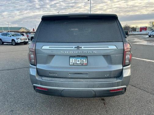 2022 Chevrolet Suburban LT