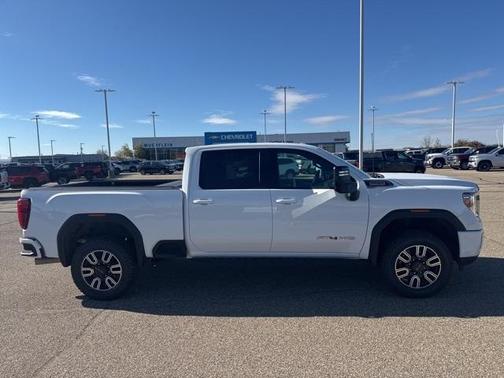 2022 GMC Sierra 2500 AT4