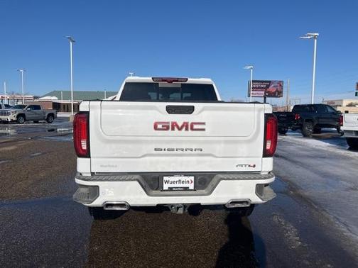 2025 GMC Sierra 1500 AT4
