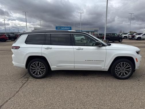 2023 Jeep Grand Cherokee L Summit