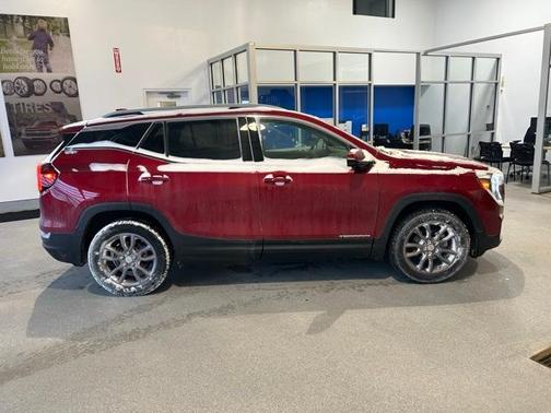 2023 GMC Terrain SLT