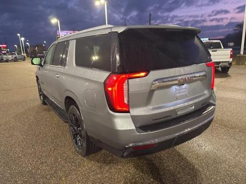 2024 GMC Yukon XL SLT