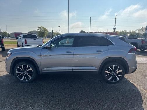 2024 Volkswagen Atlas Cross Sport 2.0T SEL Premium R-Line