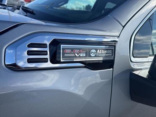 2026 GMC Sierra 3500 SLT