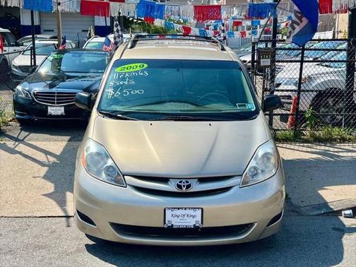 2009 Toyota Sienna LE