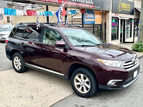 2011 Toyota Highlander SE