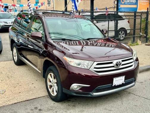 2011 Toyota Highlander SE
