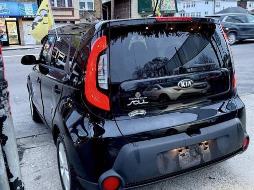 2016 Kia Soul Base