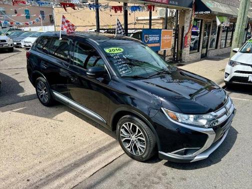2016 Mitsubishi Outlander SE