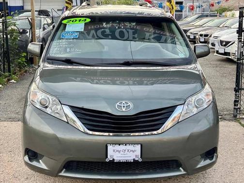 2014 Toyota Sienna LE