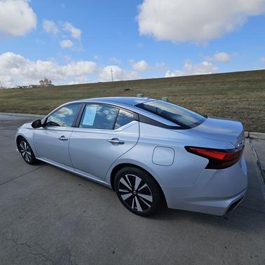 2021 Nissan Altima 2.5 SV