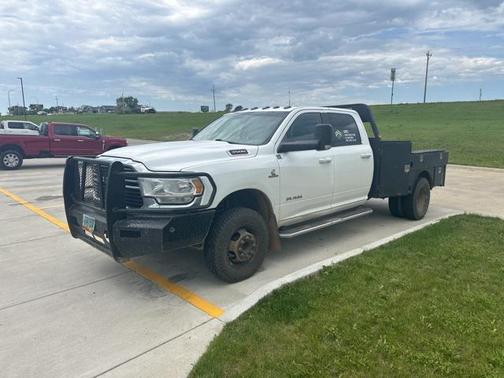 2019 RAM 3500 Big Horn Crew Cab 4x4 8' Box