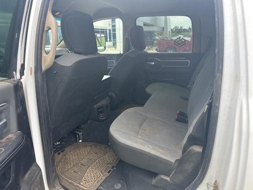 2019 RAM 3500 Big Horn Crew Cab 4x4 8' Box