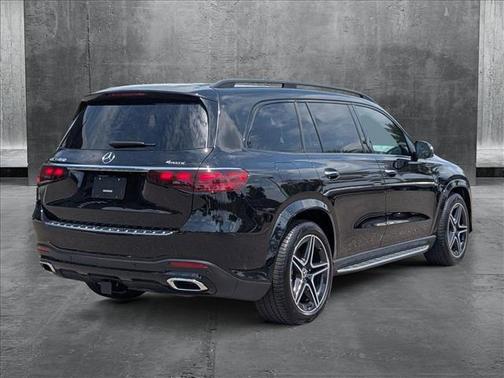 2025 Mercedes-Benz GLS 450 4MATIC
