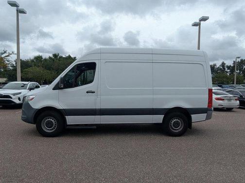 2021 Mercedes-Benz Sprinter 2500 Standard Roof