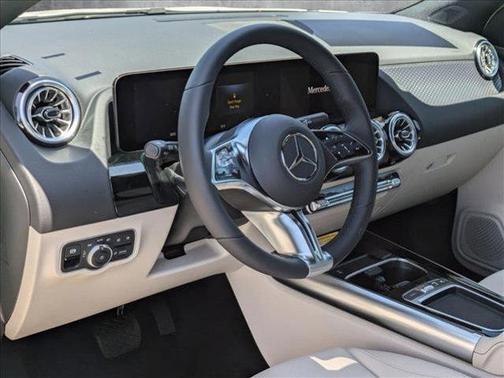 2025 Mercedes-Benz GLA 250 Base
