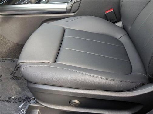 2025 Mercedes-Benz GLA 250 Base