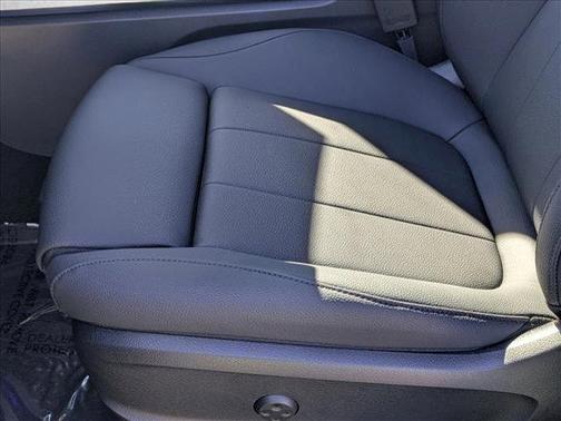 2026 Mercedes-Benz GLB 250 Base