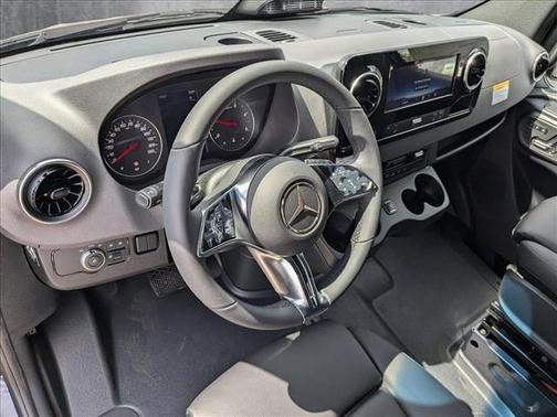 2025 Mercedes-Benz Sprinter 2500 Standard Roof