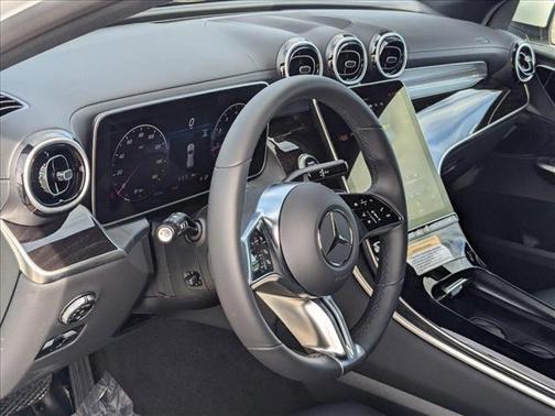 2025 Mercedes-Benz GLC 300 4MATIC