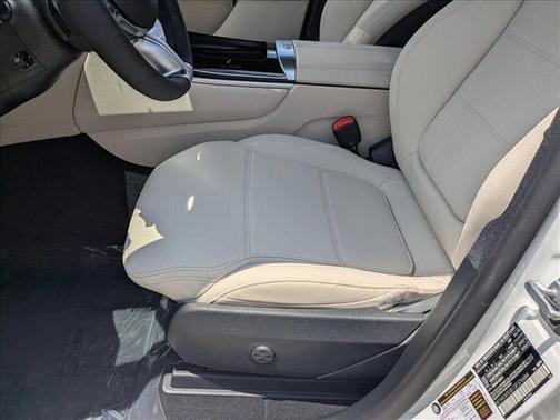 2025 Mercedes-Benz GLC 350e Base