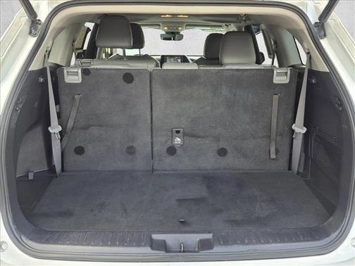 Wind Chill Pearl 2022 Toyota Highlander XLE