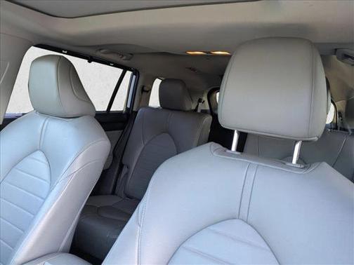 Wind Chill Pearl 2022 Toyota Highlander XLE