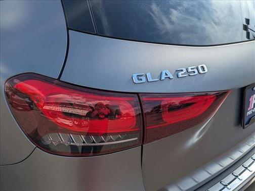 2021 Mercedes-Benz GLA 250 Base 4MATIC