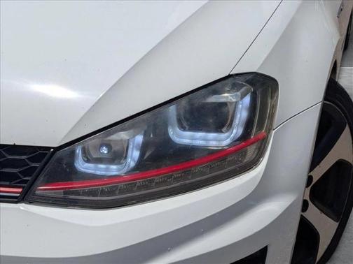 2016 Volkswagen Golf GTI 2.0T SE 4-Door