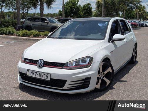 2016 Volkswagen Golf GTI 2.0T SE 4-Door