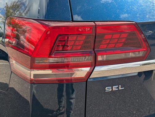 2018 Volkswagen Atlas 3.6L SEL Premium